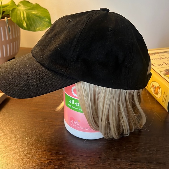 Hair/cap accessory by Henry Marga | OS - Picture 2 of 6